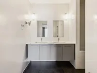 Недвижимость Apartment 6 rooms: 10