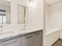 Недвижимость Apartment 6 rooms: 11