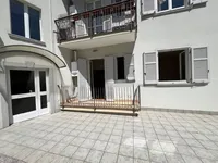 Недвижимость Трехкомнатная квартира Центр: 4