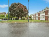 Недвижимость Pearscroft Road: 5