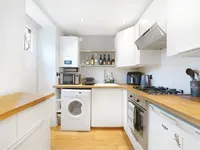 Недвижимость Seven Sisters Road: 12