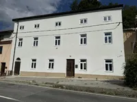 Недвижимость House in the city center: 3