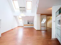 Недвижимость Three-room apartment Deposit: 2