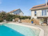 Недвижимость Bifamiliar house 6.5 rooms: 1