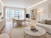 Недвижимость Apartment 5 rooms: 1