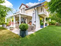 Недвижимость Single house 7 rooms: 1