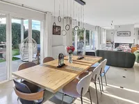 Недвижимость Single house 7 rooms: 6