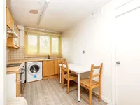 Недвижимость Darfield Way: 6