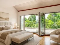 Недвижимость Attic flat 6 rooms: 6