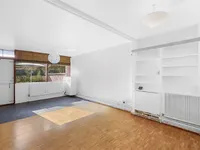 Недвижимость Golden Lane Estate: 11
