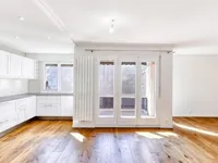 Недвижимость Apartment 5 rooms: 2