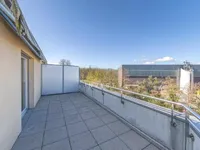 Недвижимость Apartment 5 rooms: 3