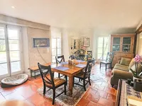 Недвижимость Single house 10 rooms: 8