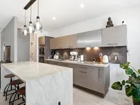 Недвижимость Apartment 4 rooms: 2
