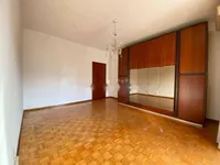 Недвижимость Трёхкомнатная на первом этаже: 11