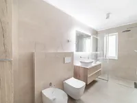 Недвижимость House, Two-story Ford: 14