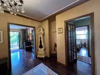 Недвижимость Four-room apartment in the City Center: 3