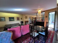 Недвижимость Four-room apartment in the City Center: 7