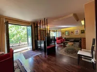 Недвижимость Four-room apartment in the City Center: 15