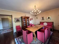 Недвижимость Four-room apartment in the City Center: 18