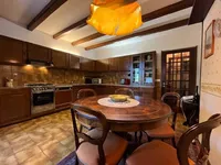 Недвижимость Four-room apartment in the City Center: 21