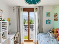 Недвижимость Apartment 5 rooms: 9