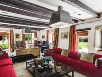 Недвижимость Single house 20 rooms: 4