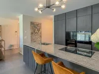 Недвижимость Apartment 5 rooms: 2