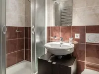 Недвижимость Apartment 5 rooms: 7
