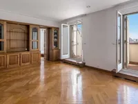 Недвижимость Apartment 5 rooms: 3