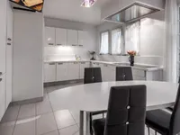 Недвижимость Single house: 8