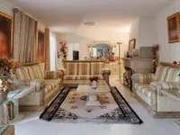 Недвижимость Single house: 10