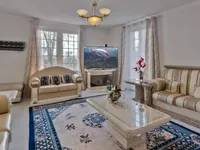 Недвижимость Single house: 11