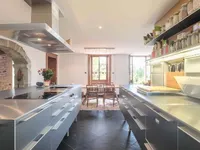 Недвижимость Single house 18 rooms: 3