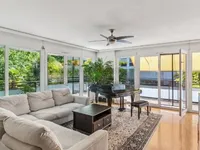 Недвижимость Apartment 6 rooms: 1