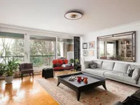 Недвижимость Apartment 8 rooms: 1