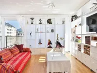 Недвижимость Apartment 4 rooms: 2