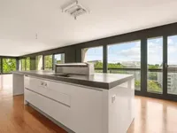 Недвижимость Apartment 9 rooms: 7