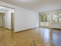 Недвижимость Apartment 4 rooms: 2
