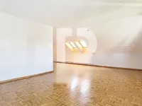 Недвижимость Apartment 5 rooms: 4