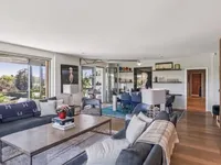 Недвижимость Apartment 5 rooms: 4