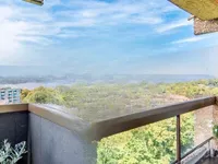 Недвижимость Apartment 8 rooms: 2