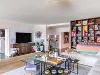 Недвижимость Apartment 8 rooms: 6