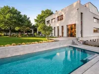 Недвижимость Single house 12 rooms: 1