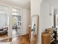 Недвижимость Apartment: 11