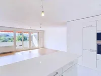Недвижимость Apartment 4 rooms: 1