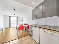 Недвижимость Warwick Building, 366 Queenstown Road: 8