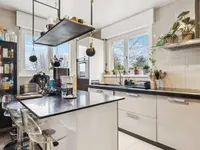 Недвижимость Bifamiliar house 6 rooms: 8