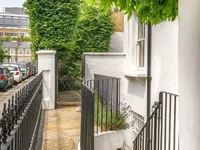 Недвижимость Lamont Road: 8