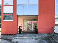 Недвижимость Помещение для бизнеса с местами для автомобилей: 2